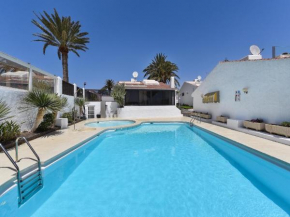 Villa Playa Del Ingles Vista | Luxury Retreat in Gran Canaria | Private Heated Pool | Garden Terrace & BBQ | Rooftop Solarium with Sea Views | Prime Location Right at the Dunes of Maspalomas | Playa d